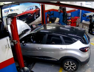 Renault Captur na área técnica